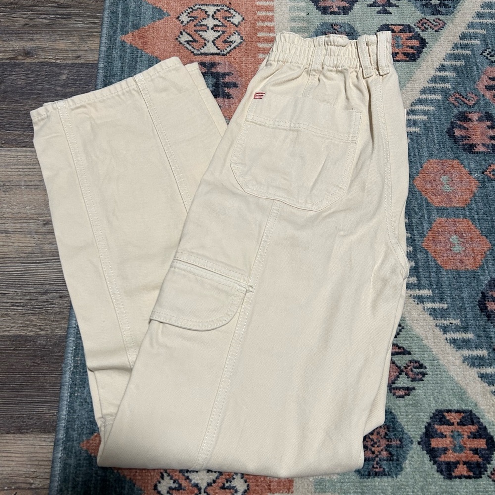 Womens's Cream Cargo Pants